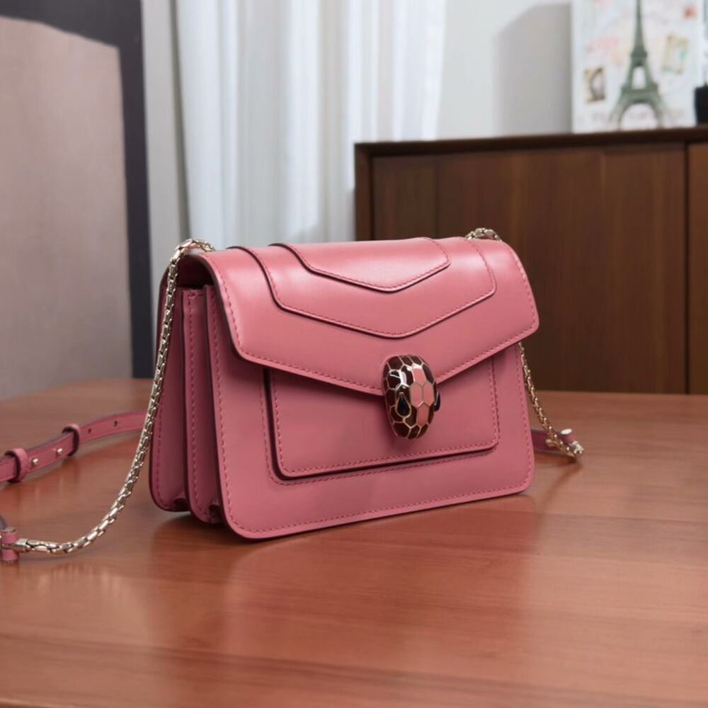 Bvlgari Women Pre-Loved Bag Very Good Condition - Picture 2 of 6